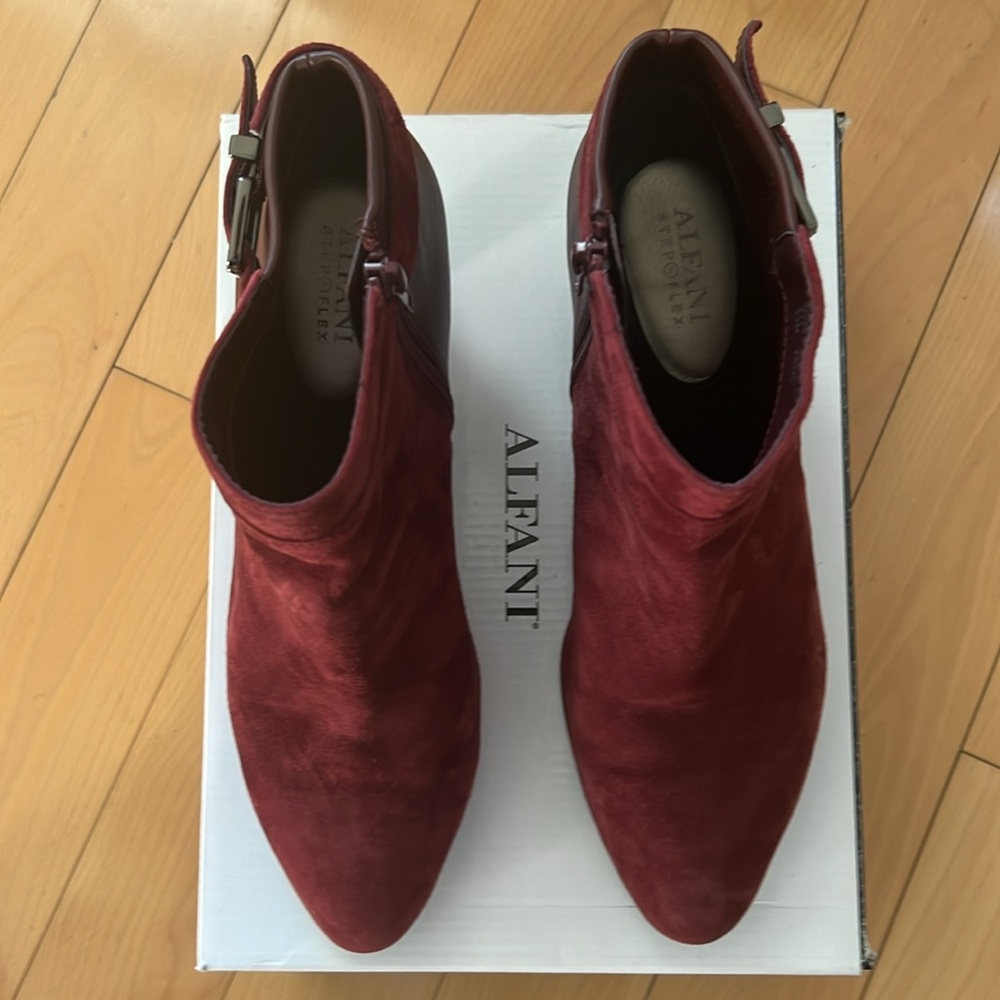 BN never worn suede ankle boots - Picture 2 of 6